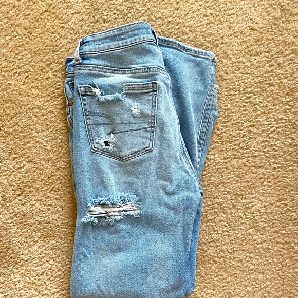 American Eagle Mom Jean - Picture 2 of 2